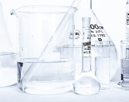 Co to jest eksperyment w psychologii?